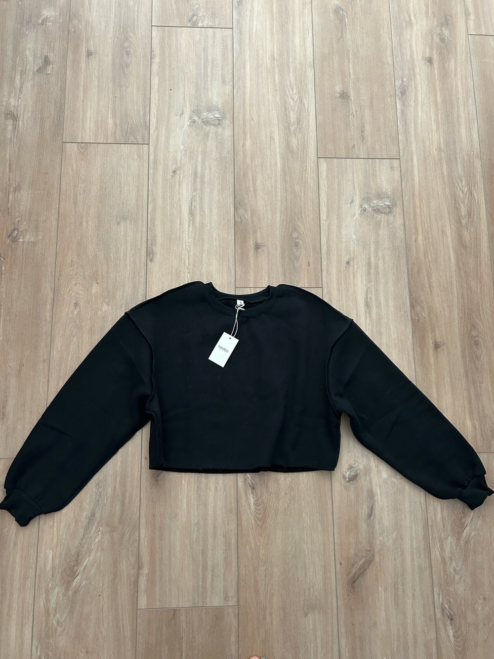 NWT - AMAZHIYU Linen*Cotton*Gauze Cropped Sweatshirt in Black